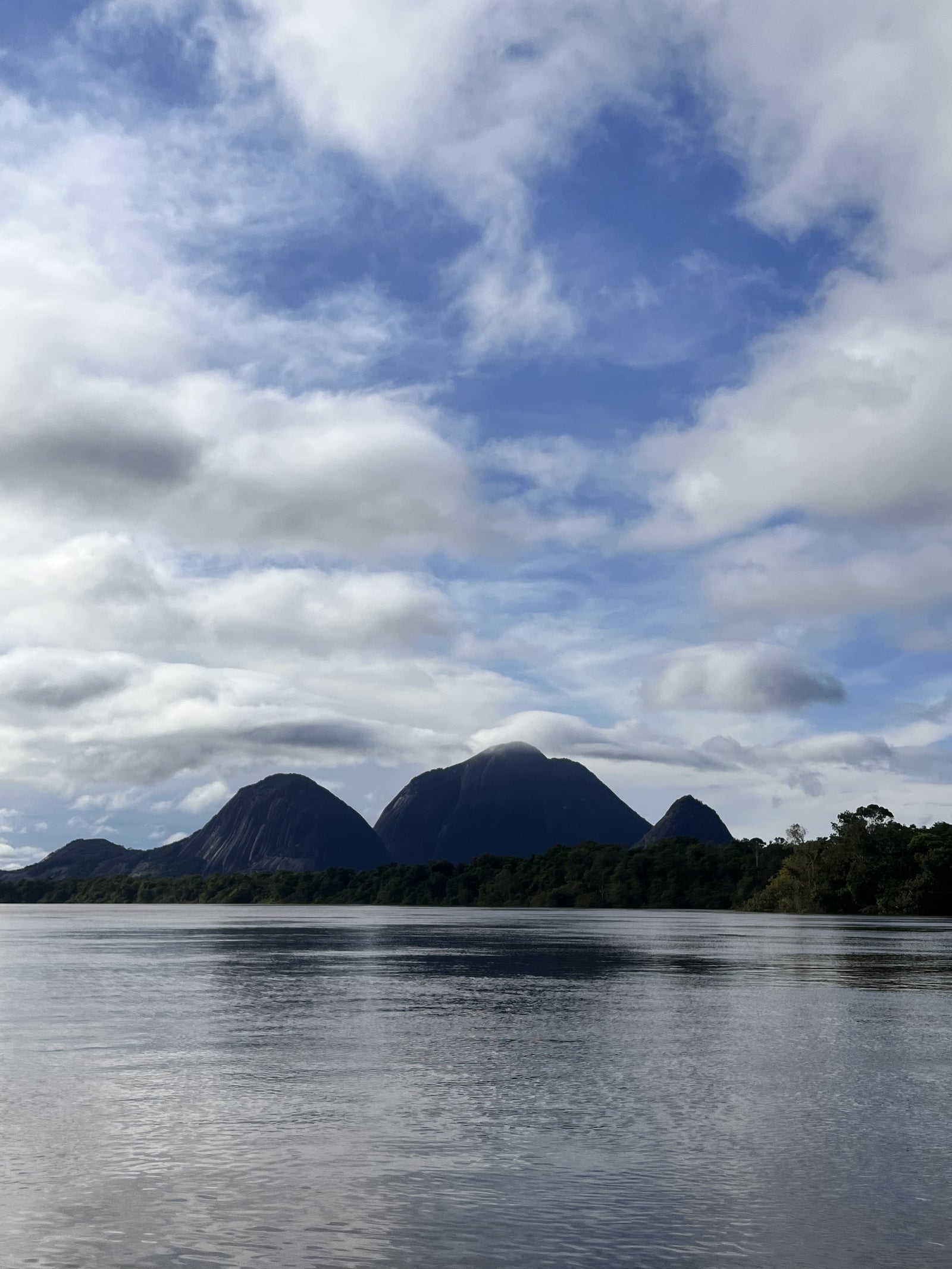 Todo lo que debes empacar para viajar al Guainía sin sorpresas