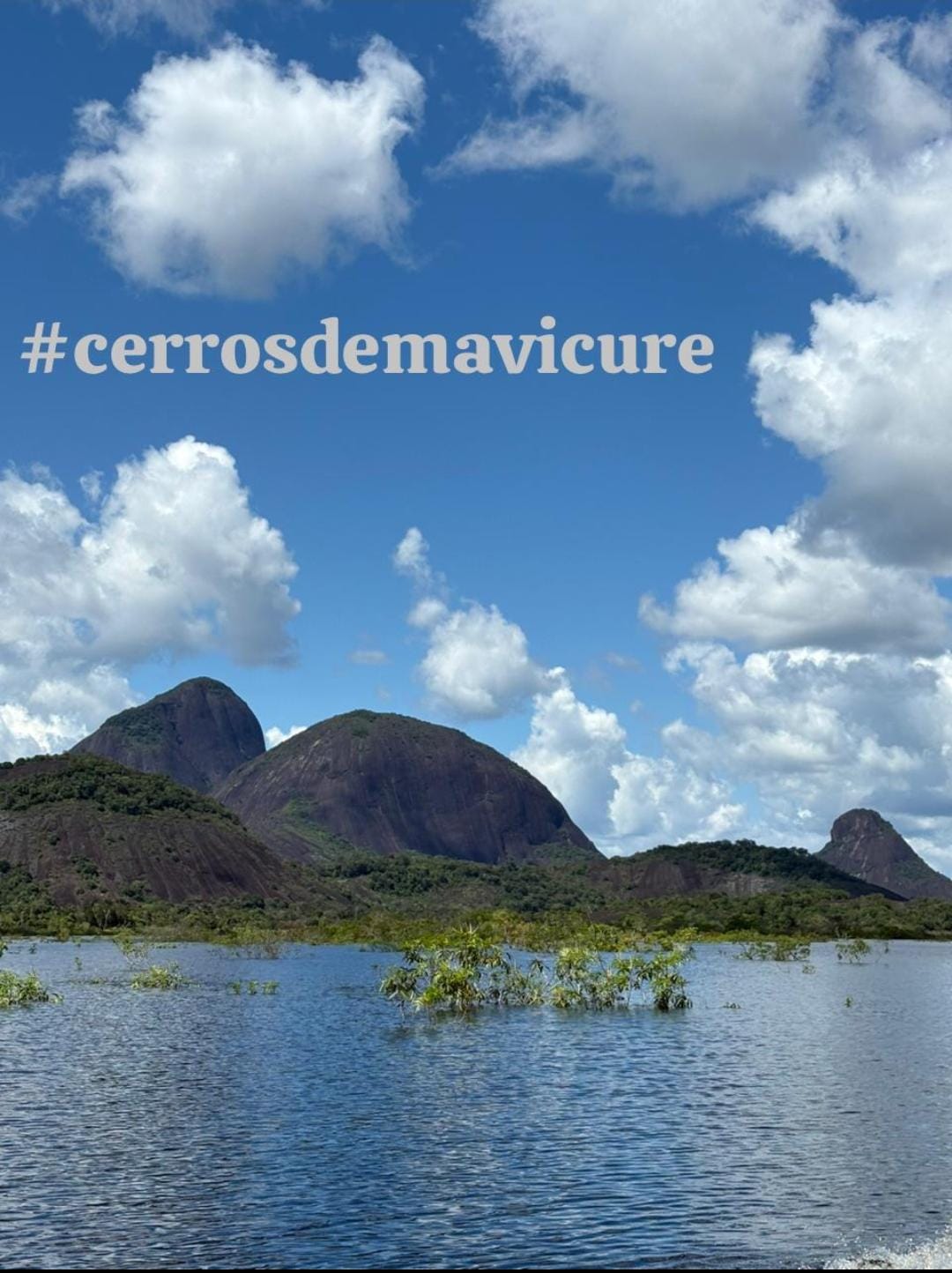 Viaje a Guainía: Cerros de Mavecure, Inírida y Amazonía colombiana