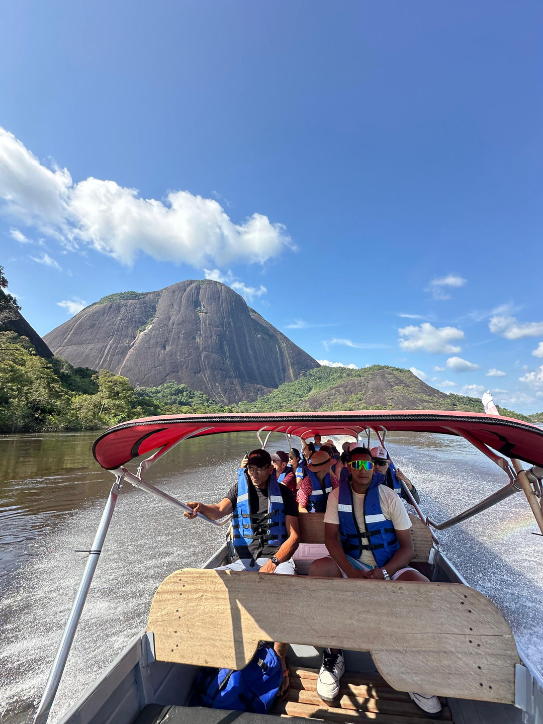 Ruta Mavicure: 4 Días, 3 Noches – Scheduled Group Tour / Fecha Fija programada