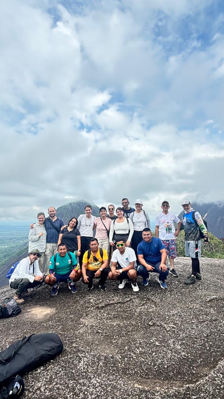Pasadía a Mavicure desde Inírida – Transporte fluvial, almuerzo y ascenso a los Cerros (  Tour programado)